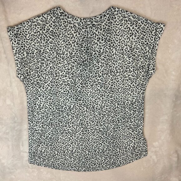 Bobeau Black White Animal Print Women Blouse Medium - Picture 3 of 8